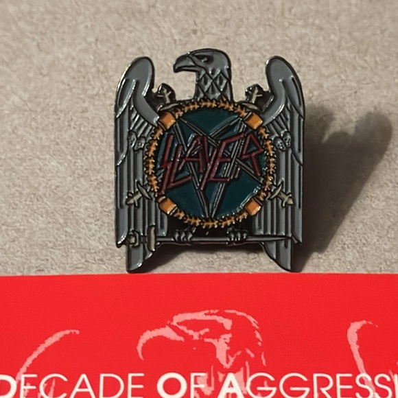 SLAYER t-shirt w/ Decade of Aggression Tour 1991 pass & SLAYER pin! Slayer lot!! - Picture 10 of 10